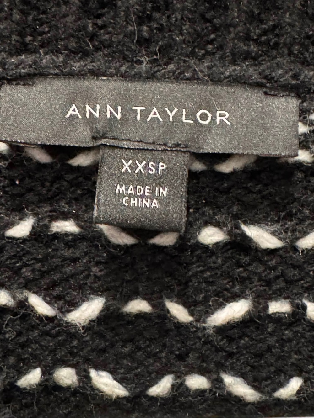 Ann Taylor Charcoal Puff-Sleeve Crew Sweater with White Dot Detail XXS - Picture 4 of 4